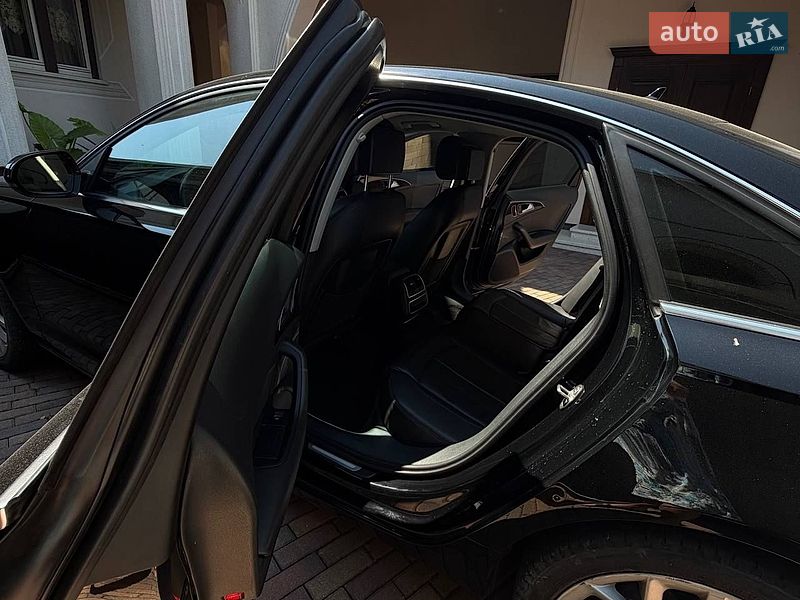 Седан Audi A6 2012 в Нижній Апші