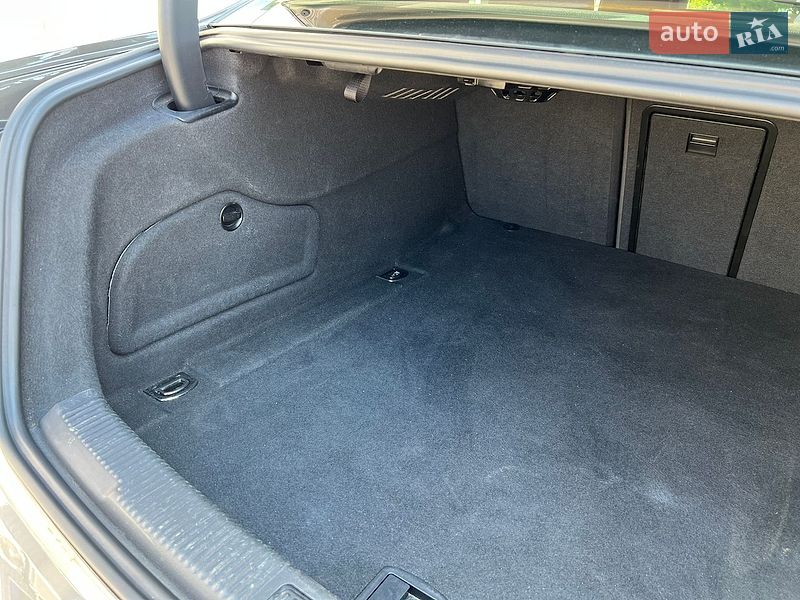 Седан Audi A6 2016 в Рівному