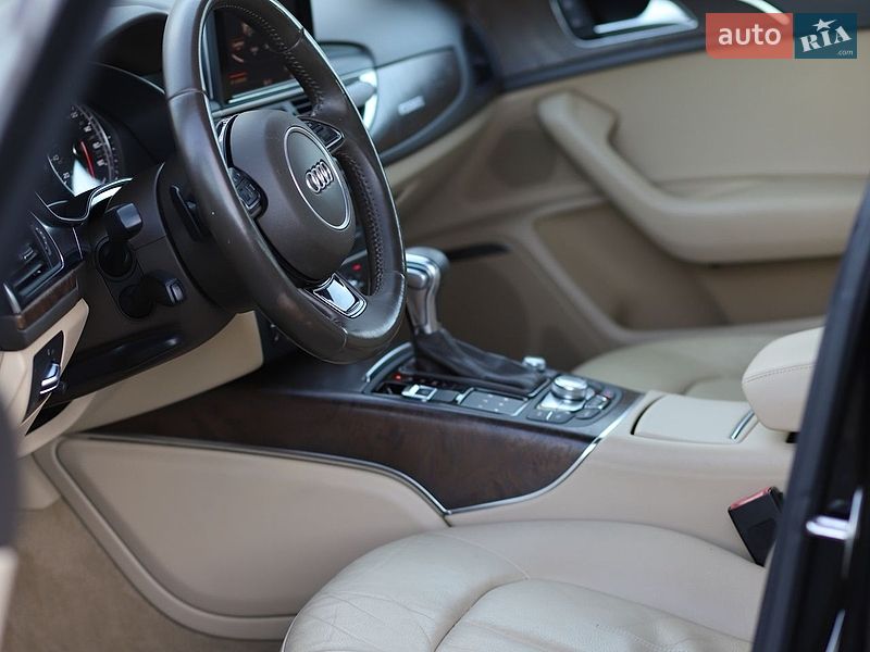 Седан Audi A6 2015 в Рівному
