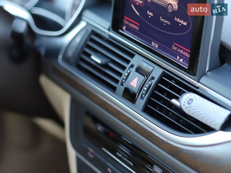 Седан Audi A6 2015 в Рівному