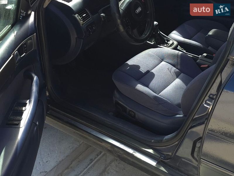Універсал Audi A6 1999 в Зарічному