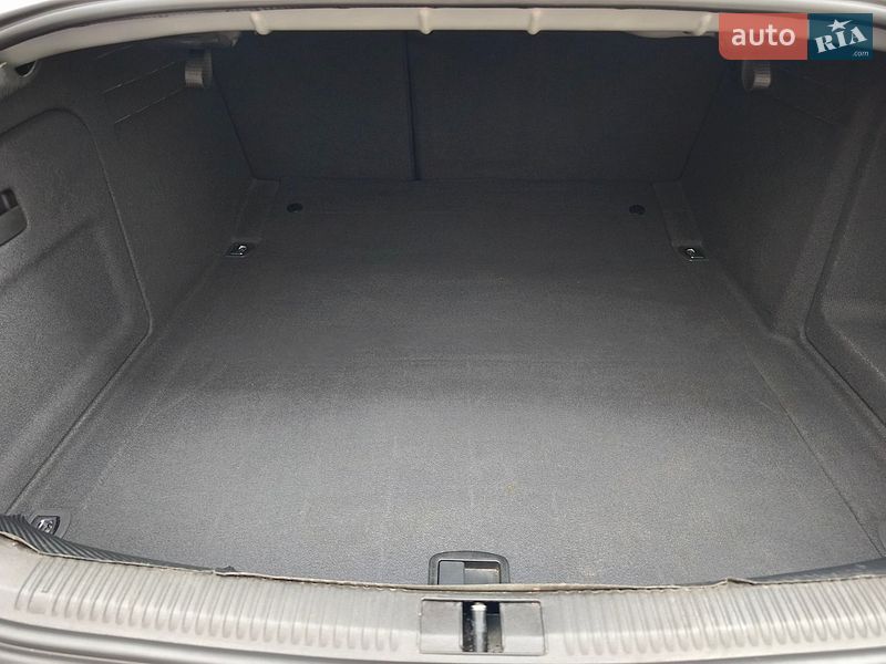 Седан Audi A6 2004 в Києві