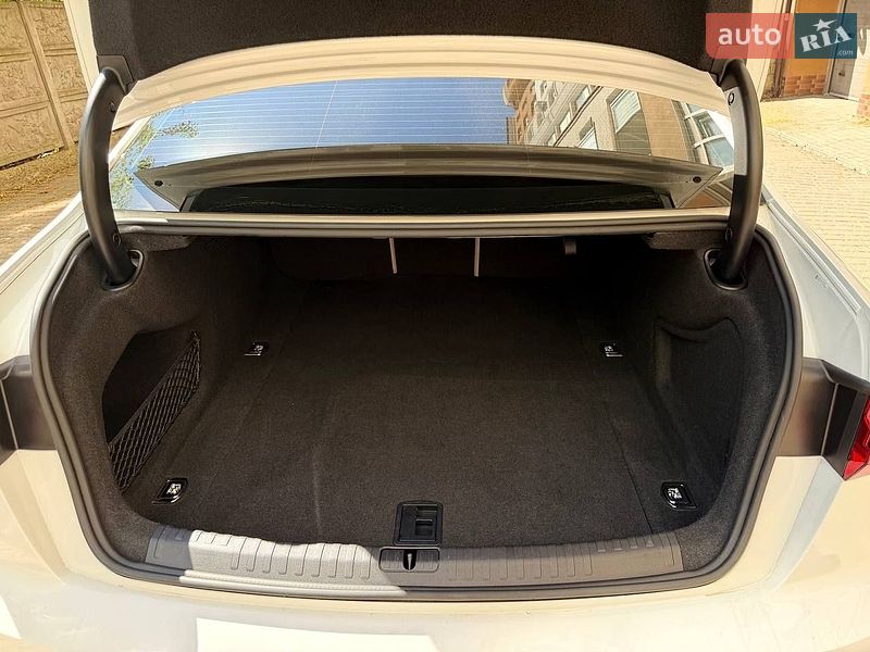 Седан Audi A6 2018 в Ивано-Франковске