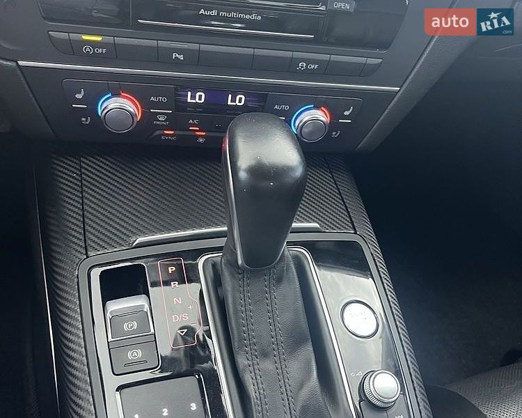 Седан Audi A6 2012 в Бучі