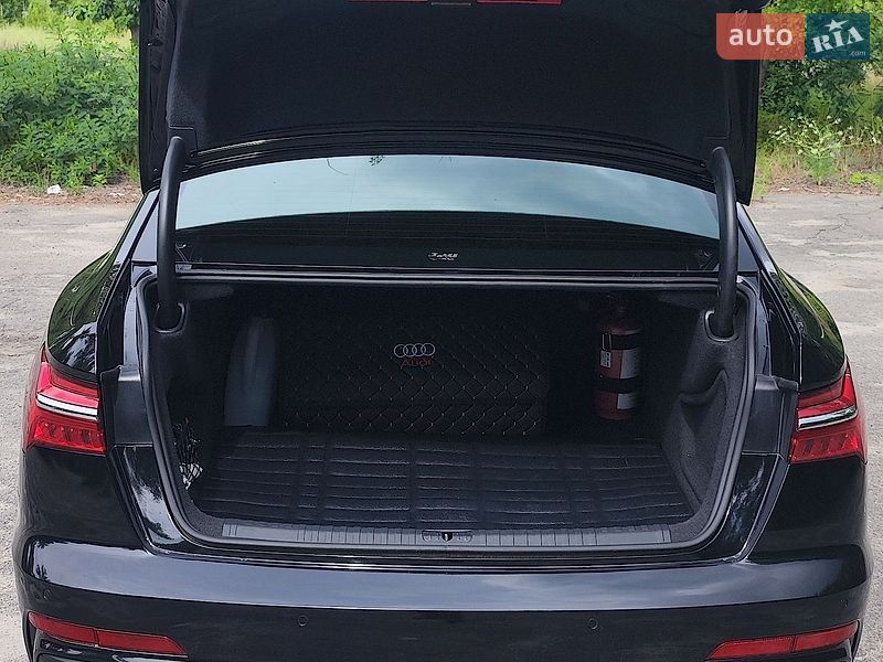 Седан Audi A6 2020 в Киеве