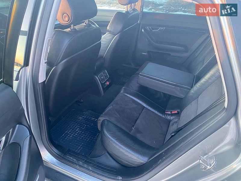 Седан Audi A6 2004 в Ровно