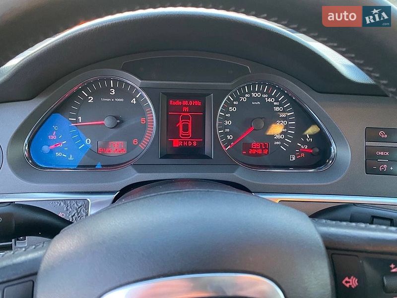 Седан Audi A6 2004 в Ровно