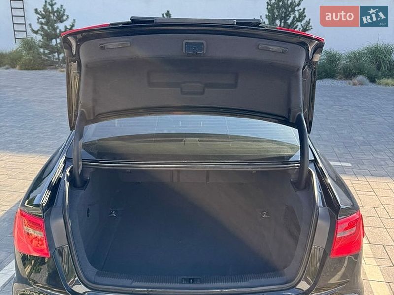 Седан Audi A6 2012 в Луцке