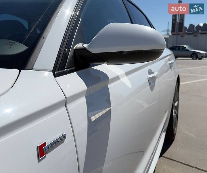Седан Audi A6 2015 в Киеве