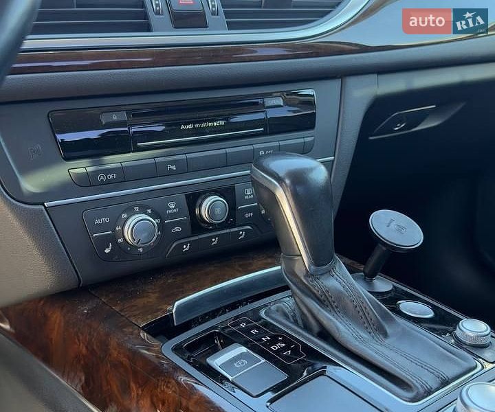 Седан Audi A6 2015 в Киеве