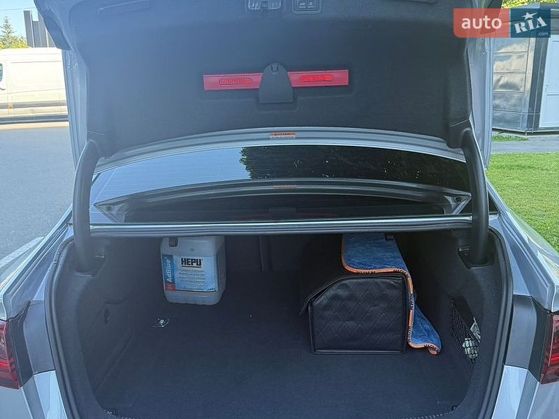 Седан Audi A6 2016 в Киеве