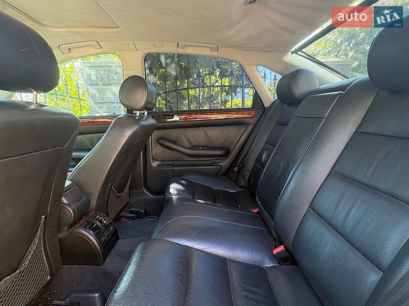 Седан Audi A6 2003 в Жовкві