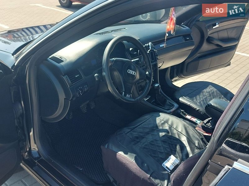 Седан Audi A6 2000 в Львове