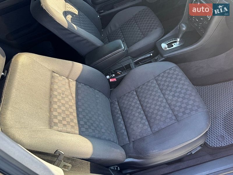 Універсал Audi A6 2002 в Луцьку