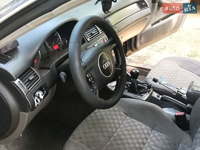 Универсал Audi A6 2001 в Глухове