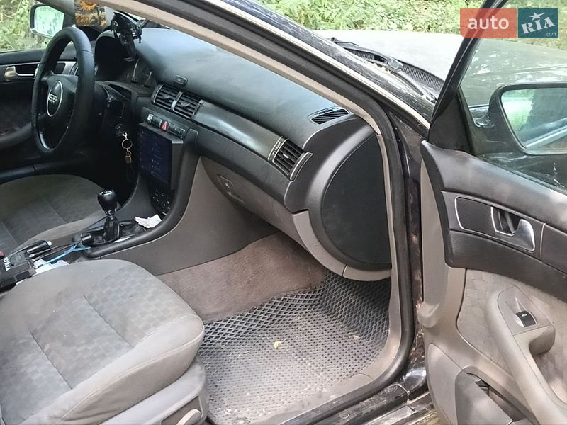 Универсал Audi A6 2001 в Глухове