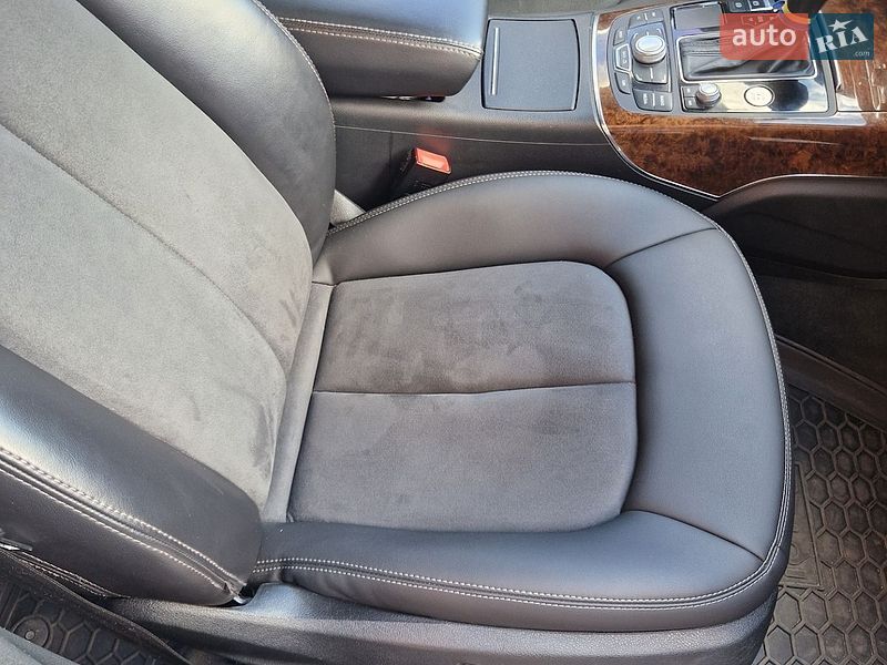 Седан Audi A6 2012 в Сарнах