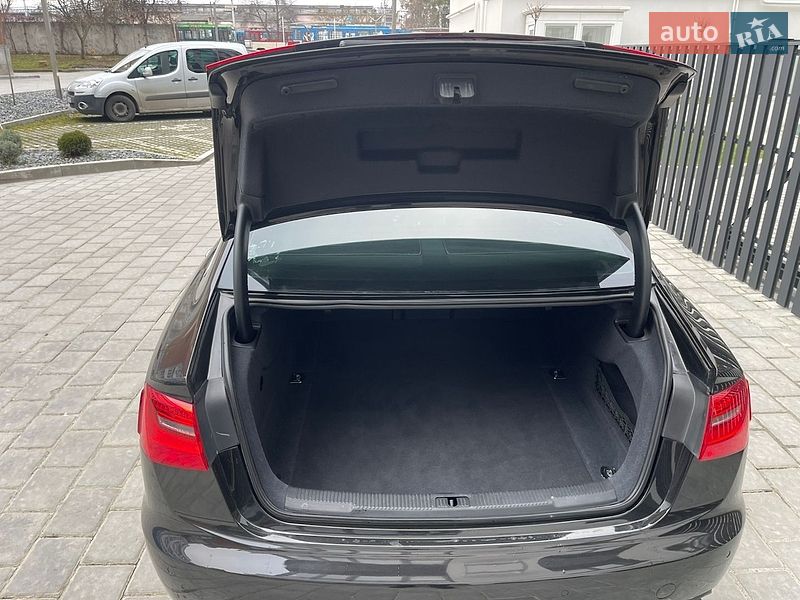 Седан Audi A6 2013 в Рівному