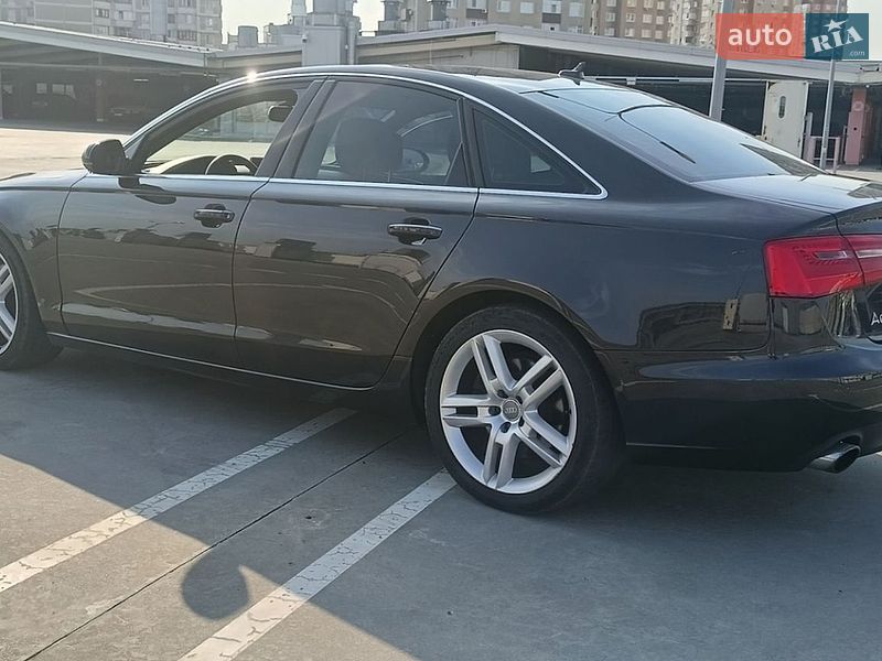 Седан Audi A6 2014 в Киеве