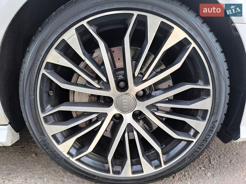 Седан Audi A6 2015 в Яготине