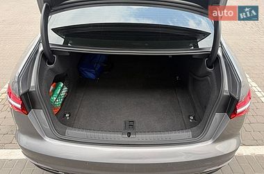 Седан Audi A6 2018 в Киеве