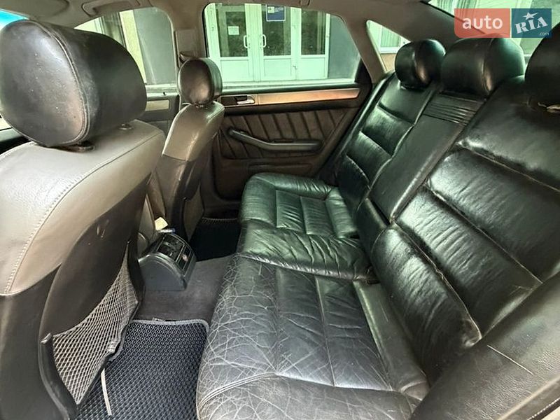 Седан Audi A6 1998 в Шполі