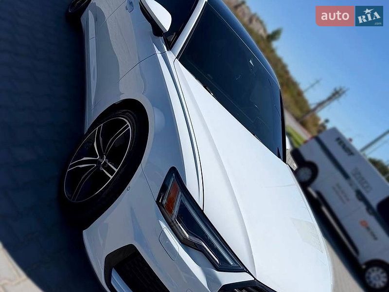 Седан Audi A6 2021 в Киеве