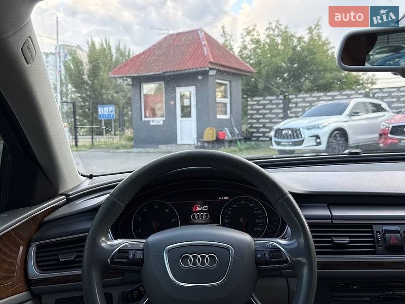 Седан Audi A6 2012 в Киеве