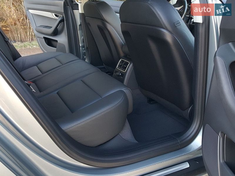 Седан Audi A6 2010 в Луцьку