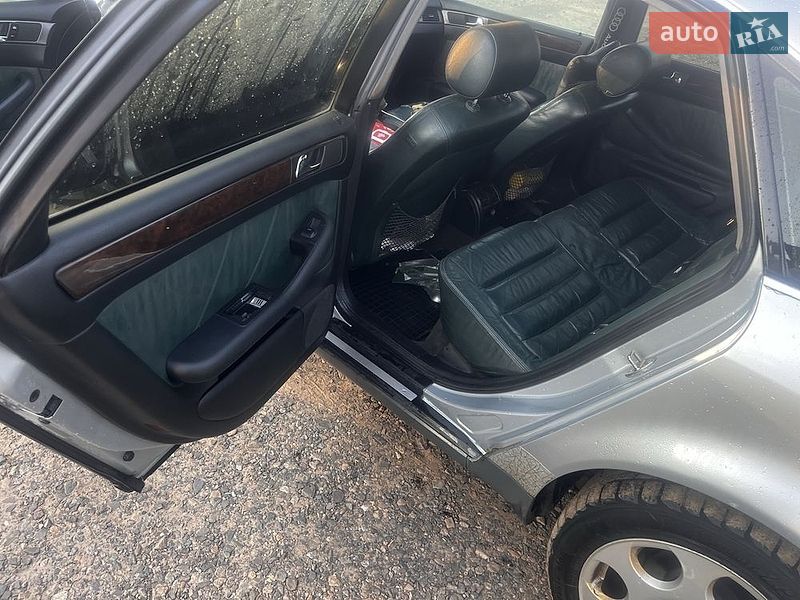 Седан Audi A6 1999 в Краснокутске