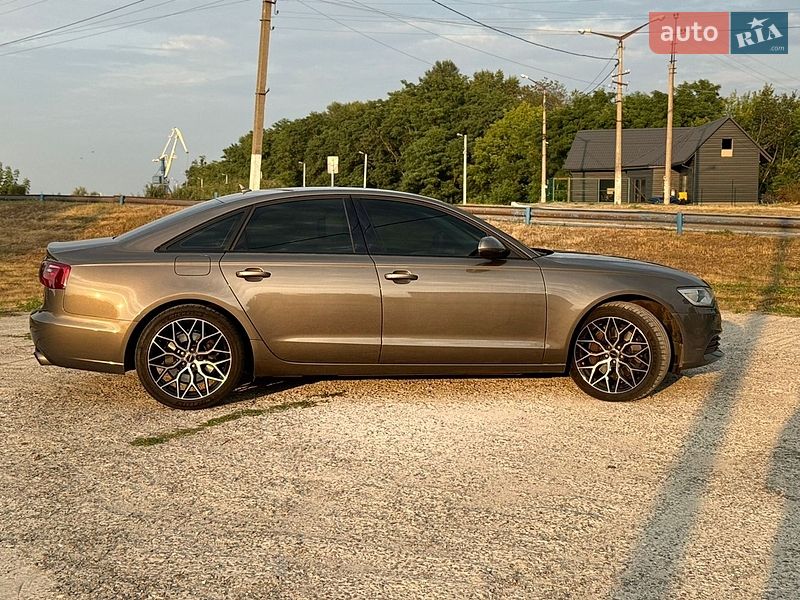 Седан Audi A6 2011 в Киеве