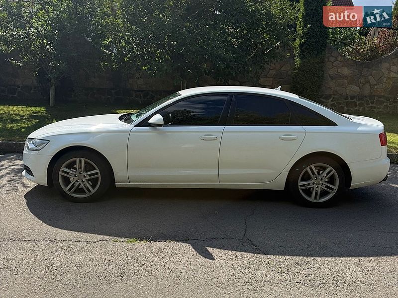 Седан Audi A6 2012 в Ровно