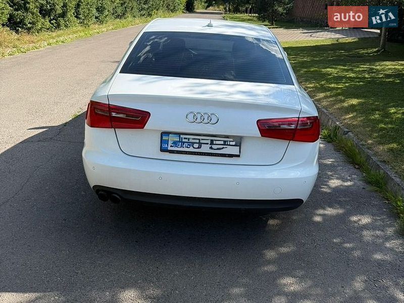 Седан Audi A6 2012 в Ровно