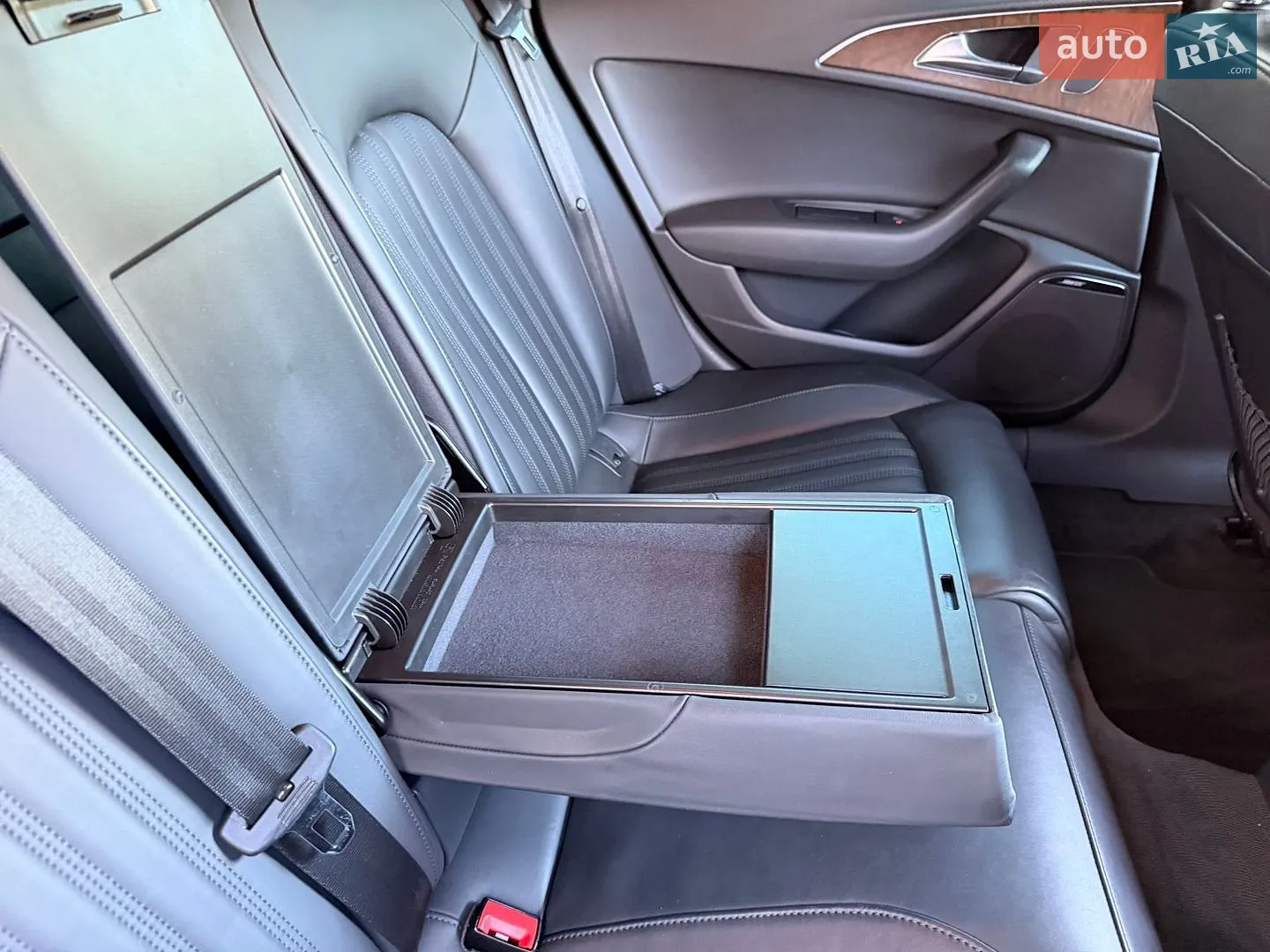 2011 Audi A6 - мініатюра 102