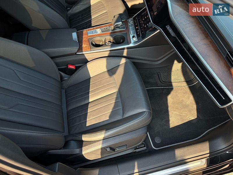 Седан Audi A6 2020 в Ровно