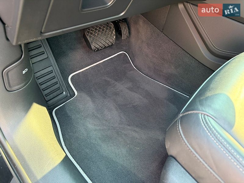 Седан Audi A6 2020 в Ровно