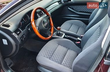 Седан Audi A6 2001 в Сарнах