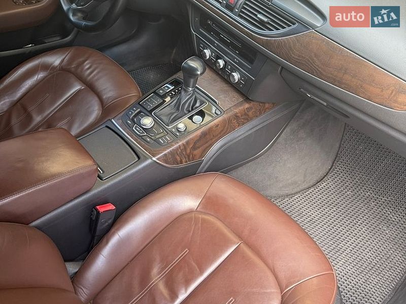 Седан Audi A6 2012 в Ровно