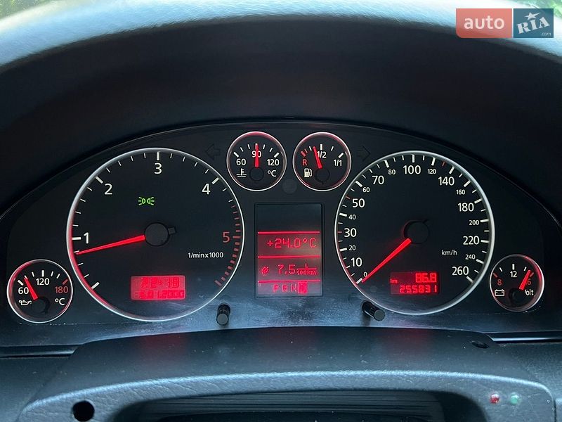 Седан Audi A6 2002 в Хмельницком