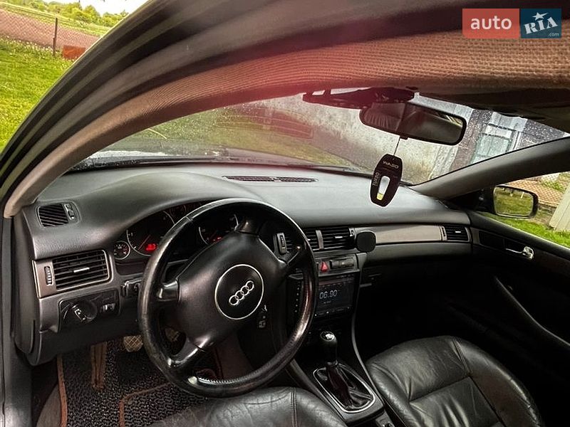 Седан Audi A6 2002 в Млиніві