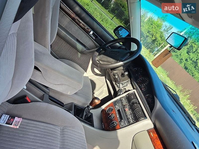Седан Audi A6 1995 в Шацке