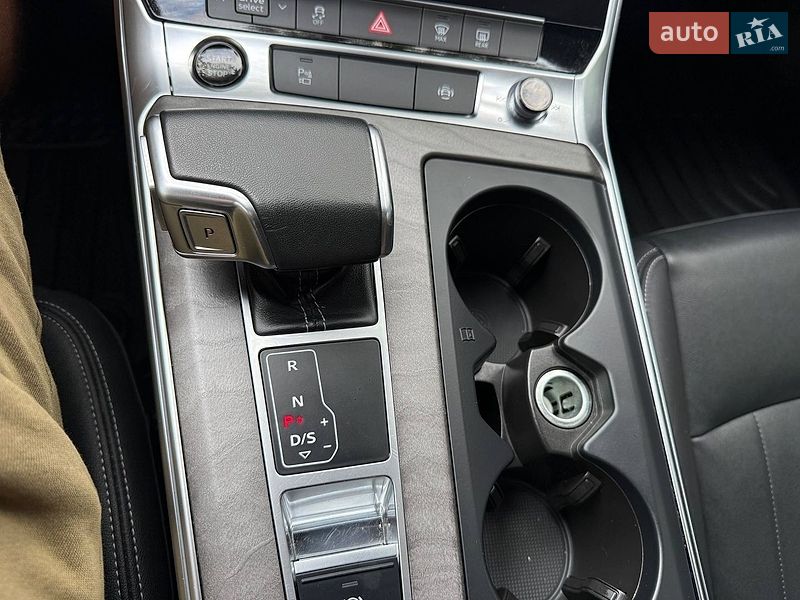 Седан Audi A6 2023 в Львове