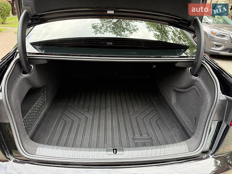 Седан Audi A6 2023 в Львове