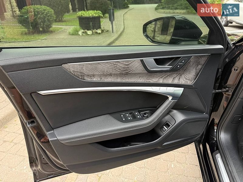 Седан Audi A6 2023 в Львове