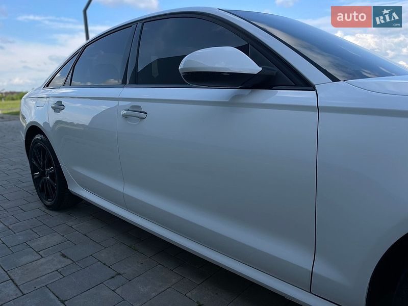 Седан Audi A6 2014 в Рівному