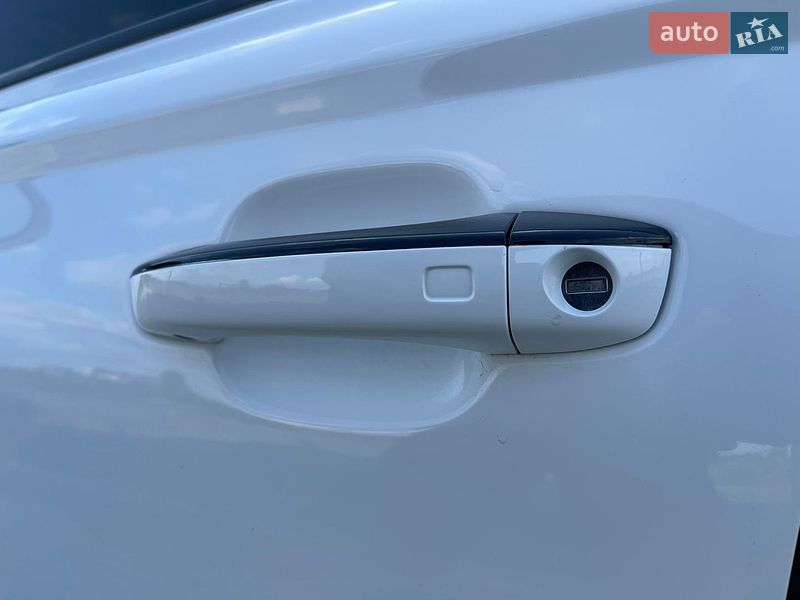 Седан Audi A6 2014 в Рівному