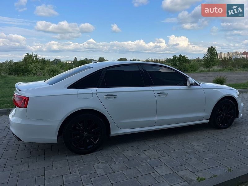 Седан Audi A6 2014 в Рівному