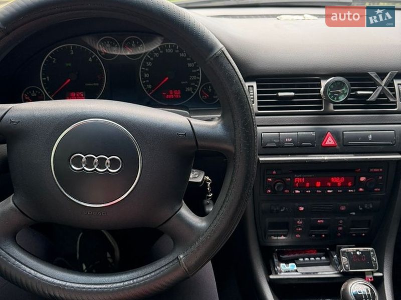 Седан Audi A6 2002 в Любомле