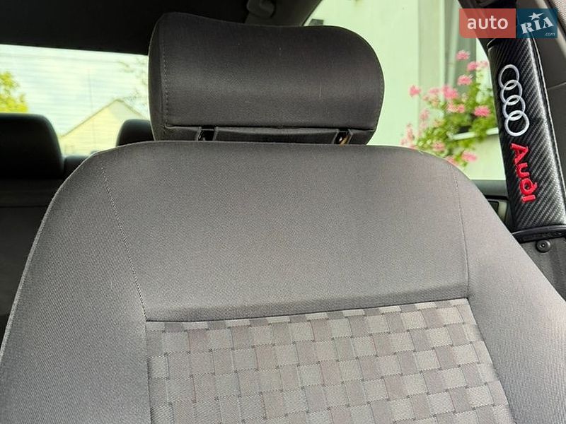 Седан Audi A6 2002 в Любомле