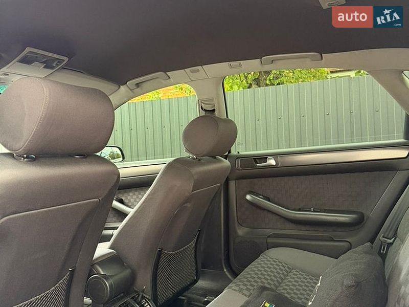 Седан Audi A6 2002 в Любомле